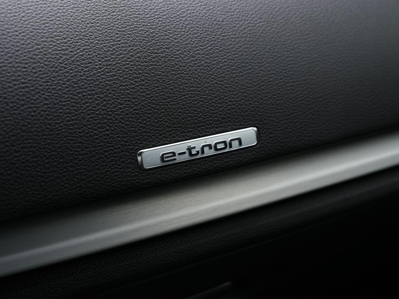 Audi A3 SPORTBACK 40 e-tron 204 pk Advance Sport | Trekhaak | Matrix LED | Achteruitrijcamera | Stoelverwarming | Adaptive Cruise