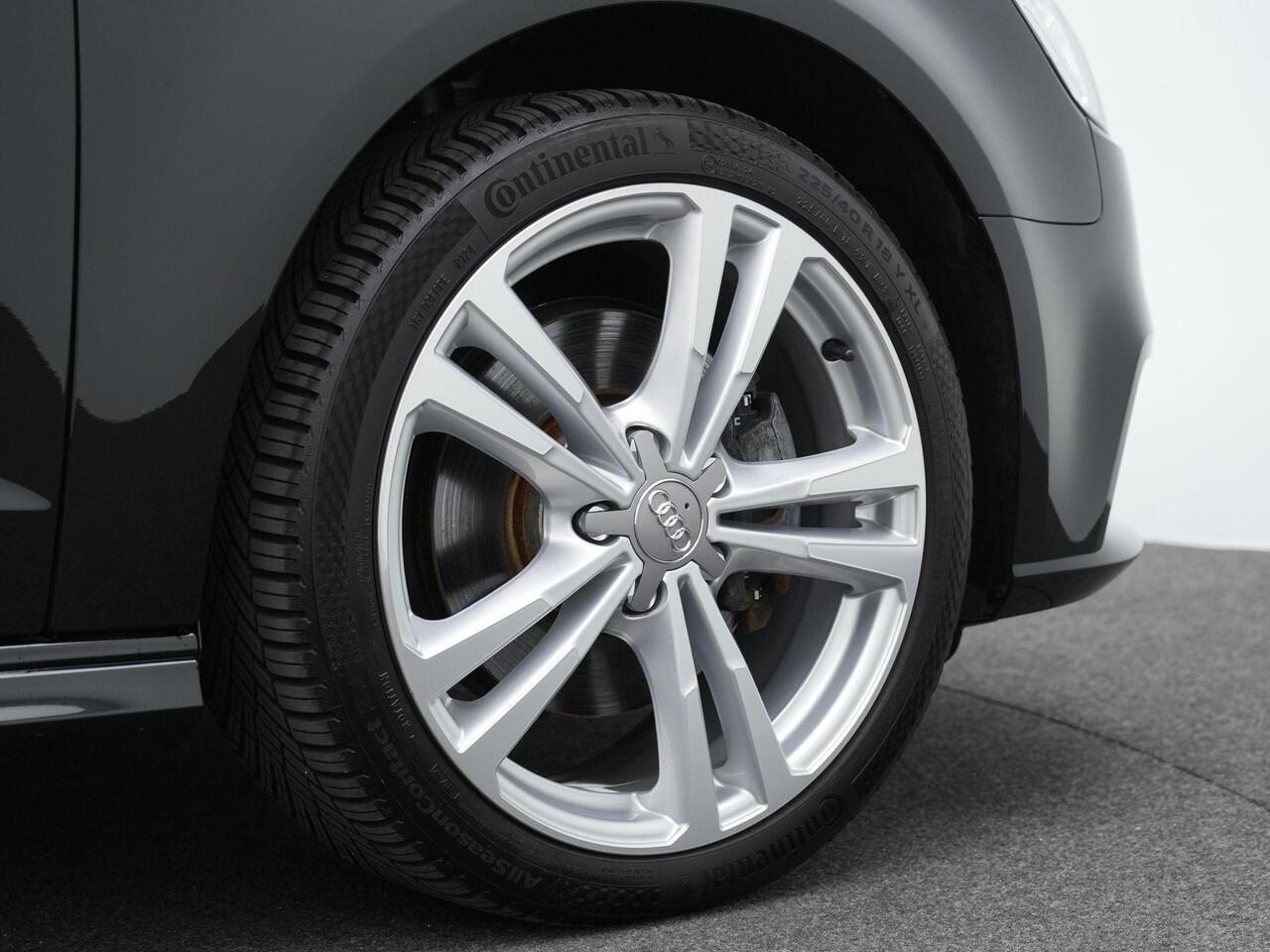 Audi A3 SPORTBACK 40 e-tron 204 pk Advance Sport | Trekhaak | Matrix LED | Achteruitrijcamera | Stoelverwarming | Adaptive Cruise