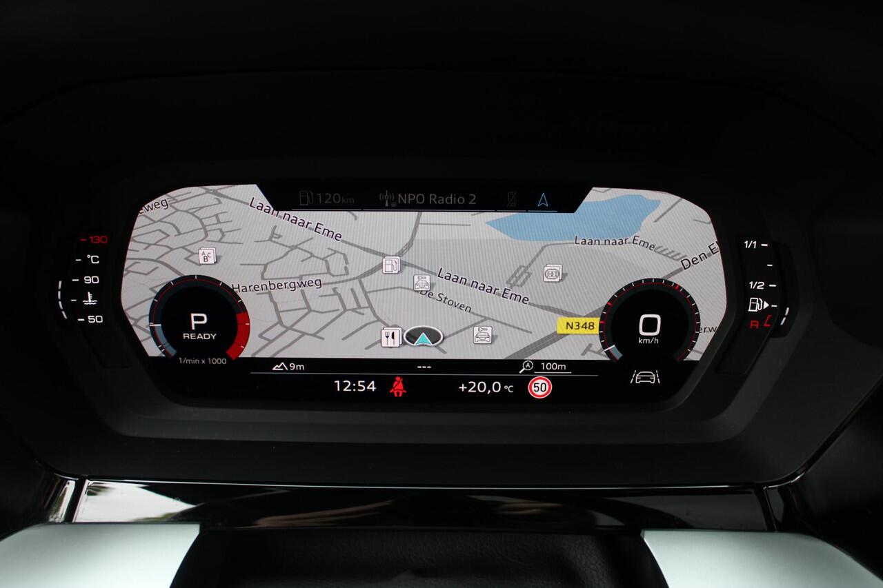 Audi A3 SPORTBACK 30 TFSI Business edition | Panoramadak | Navigatiesysteem | S-line | Automaat