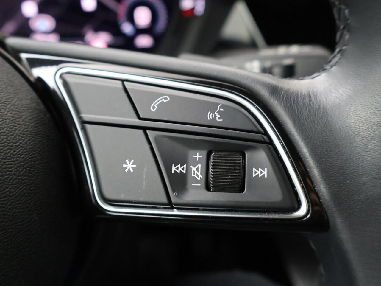 Audi A3 SPORTBACK 30 TFSI Advanced edition | 110 PK | Automaat | Navigatie | Achteruitrijcamera | Cruise Controle | Parkeersensoren |