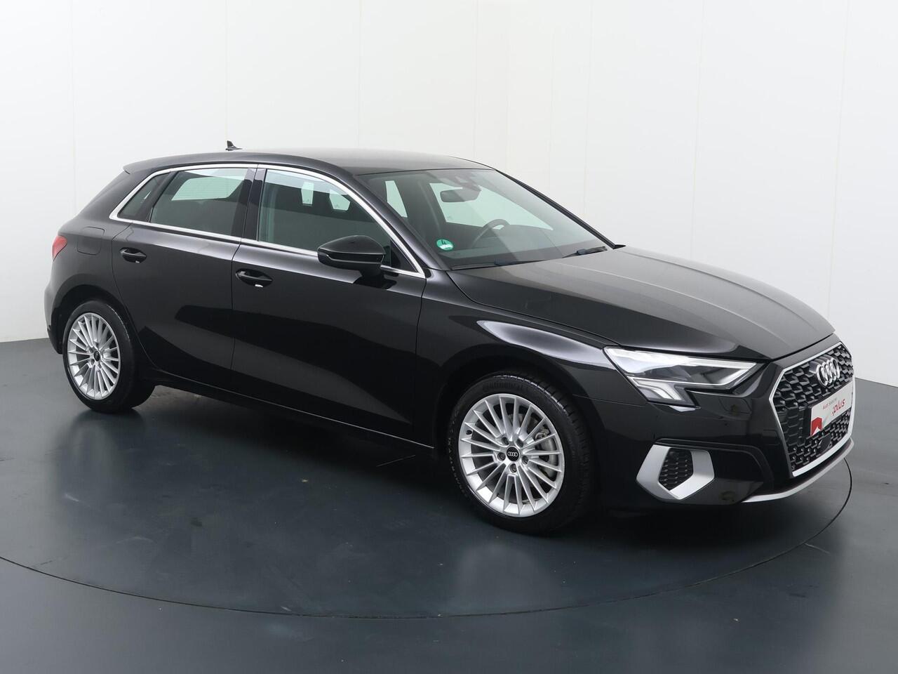 Audi A3 SPORTBACK 30 TFSI Advanced edition | 110 PK | Automaat | Navigatie | Achteruitrijcamera | Cruise Controle | Parkeersensoren |