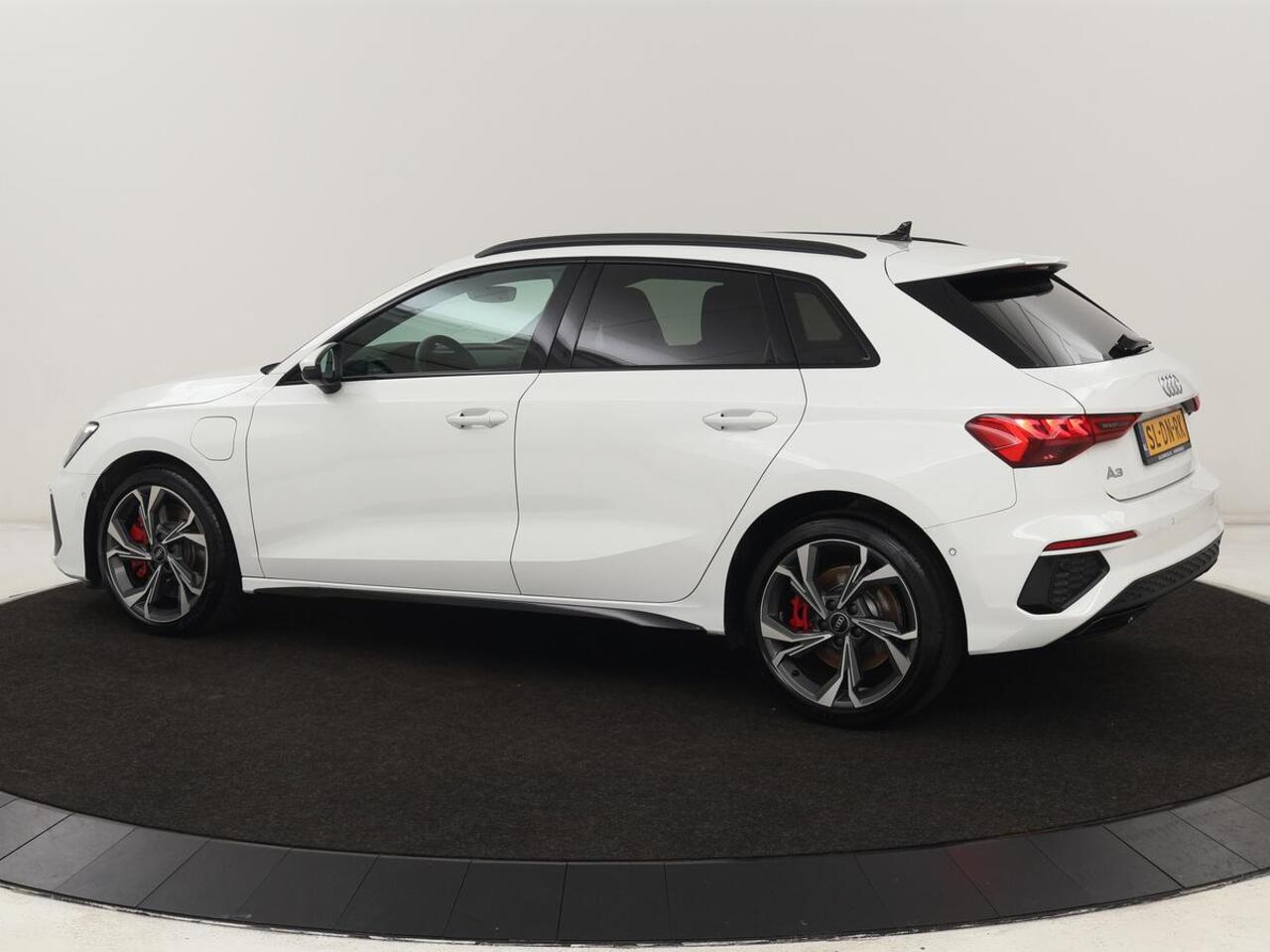 Audi A3 SPORTBACK 40 TFSI e Advanced edition | S-line | Full LED | Half Leder | Carplay | Adaptive Cruise | Stoelverwarming | LMV 18 inch | PHEV