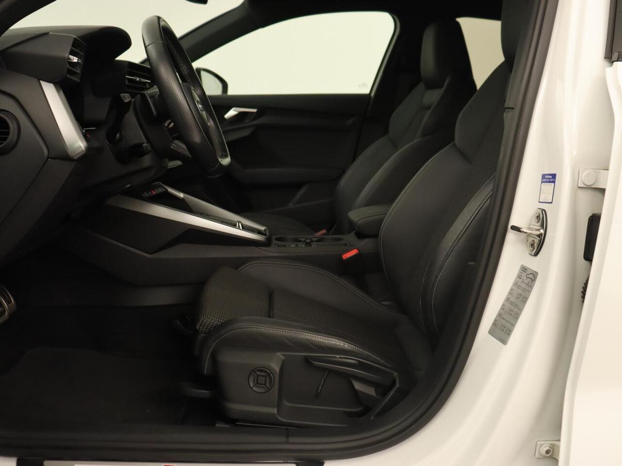 Audi A3 SPORTBACK 40 TFSI e Advanced edition | S-line | Full LED | Half Leder | Carplay | Adaptive Cruise | Stoelverwarming | LMV 18 inch | PHEV