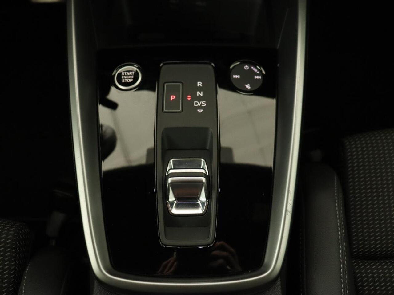 Audi A3 SPORTBACK 40 TFSI e Advanced edition | S-line | Full LED | Half Leder | Carplay | Adaptive Cruise | Stoelverwarming | LMV 18 inch | PHEV