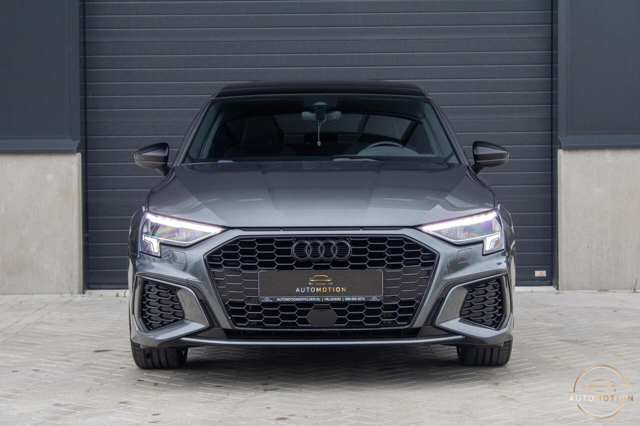 Audi A3 SPORTBACK 40 TFSIe S Comp. S3 PANO B&O S line Camera Dode hoek
