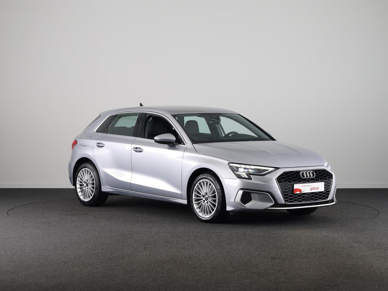 Audi A3 SPORTBACK 30 TFSI Business edition 110pk S-tronic | Navigatie | Parkeersensoren | Led koplampen | Lichtmetalen velgen