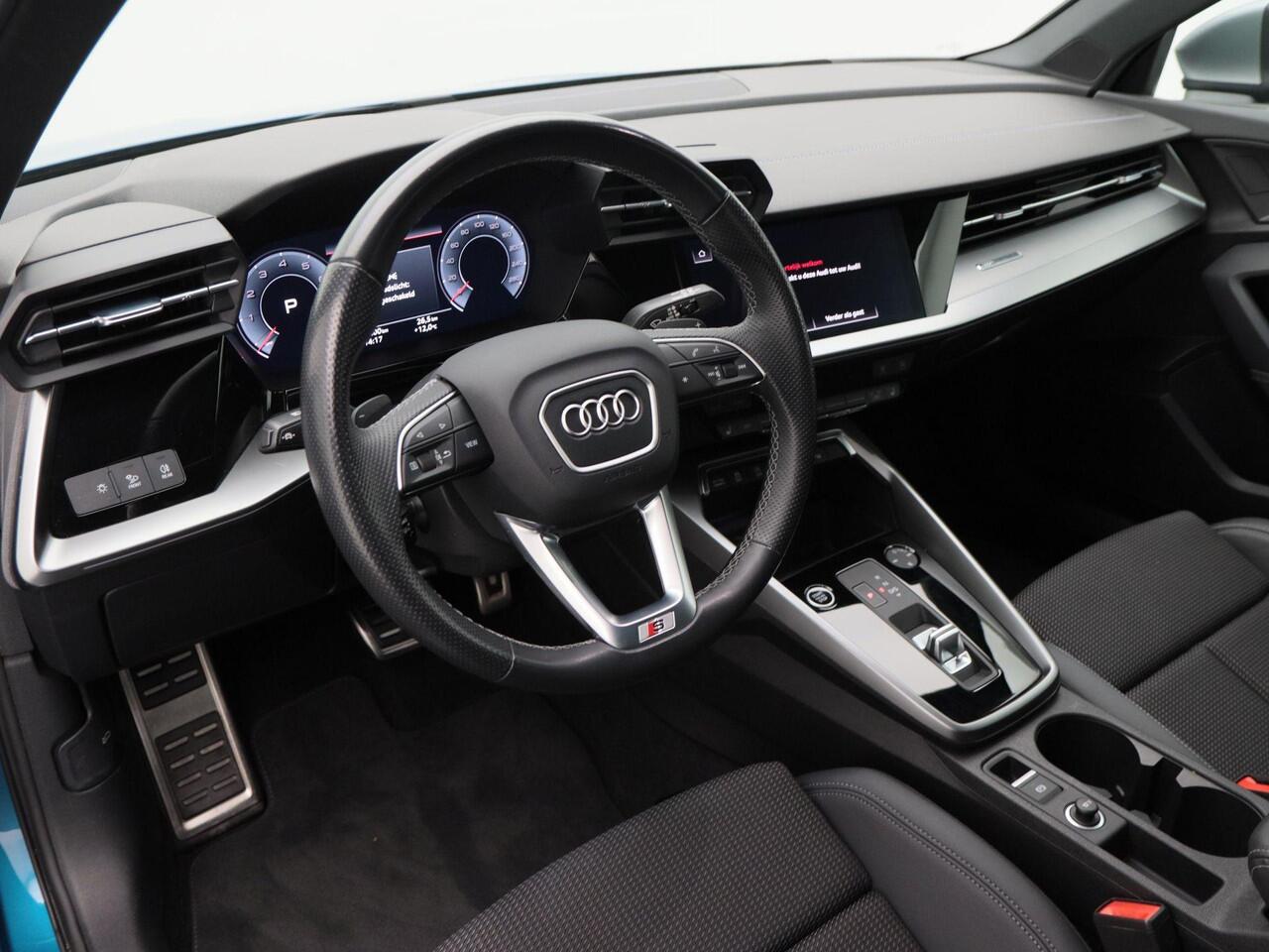 Audi A3 SPORTBACK 35 TFSi 150 Pk Automaat edition one | S-Line Interieur | Matrix LED | Virtual Cockpit | Adaptive Cruise | Camera | 18 Inch | 38.794 Km!!