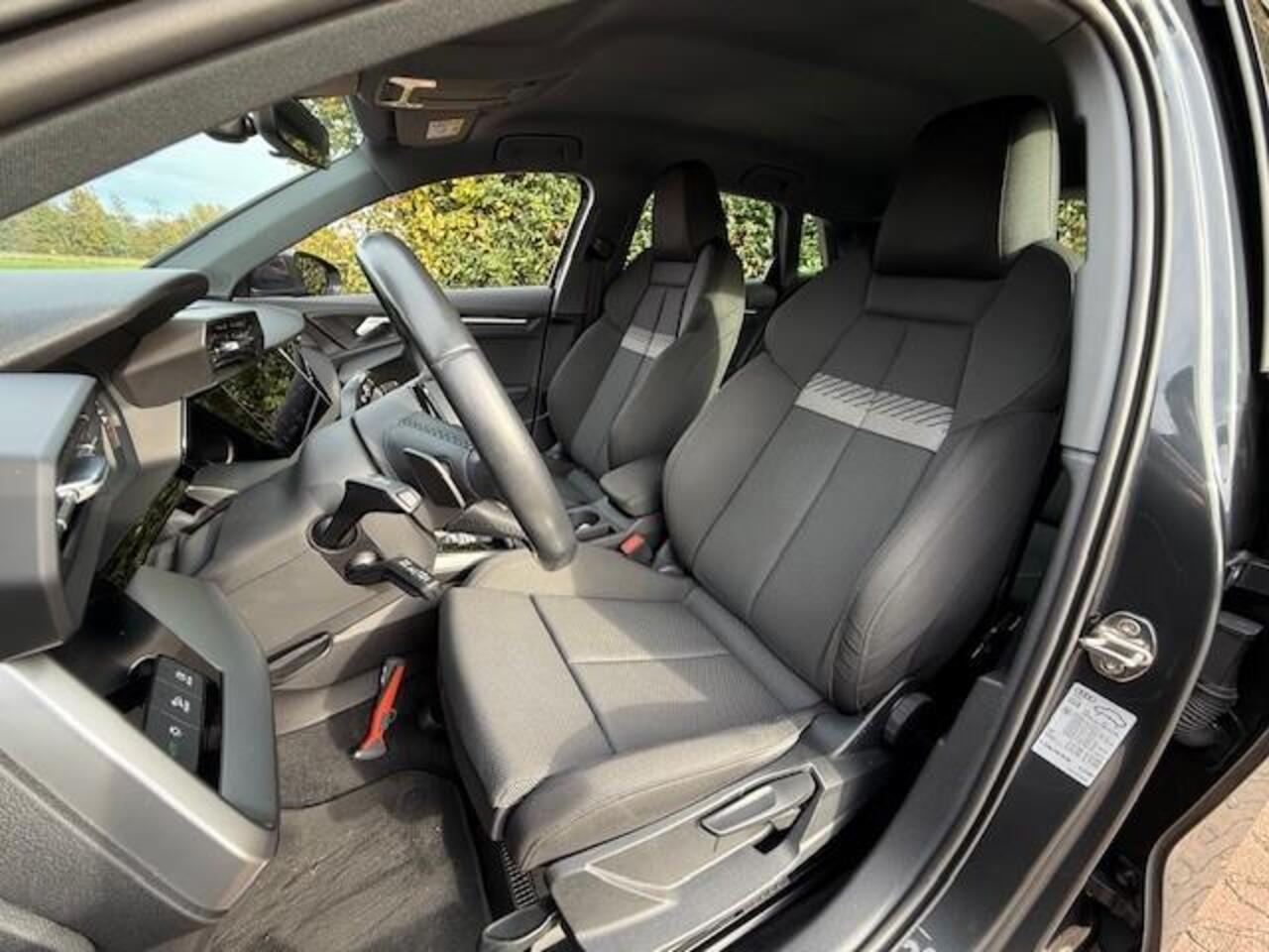 Audi A3 SPORTBACK 30TFSI HEV 110PK S-TRONIC ATTITUDE/LED/ACARPLAY