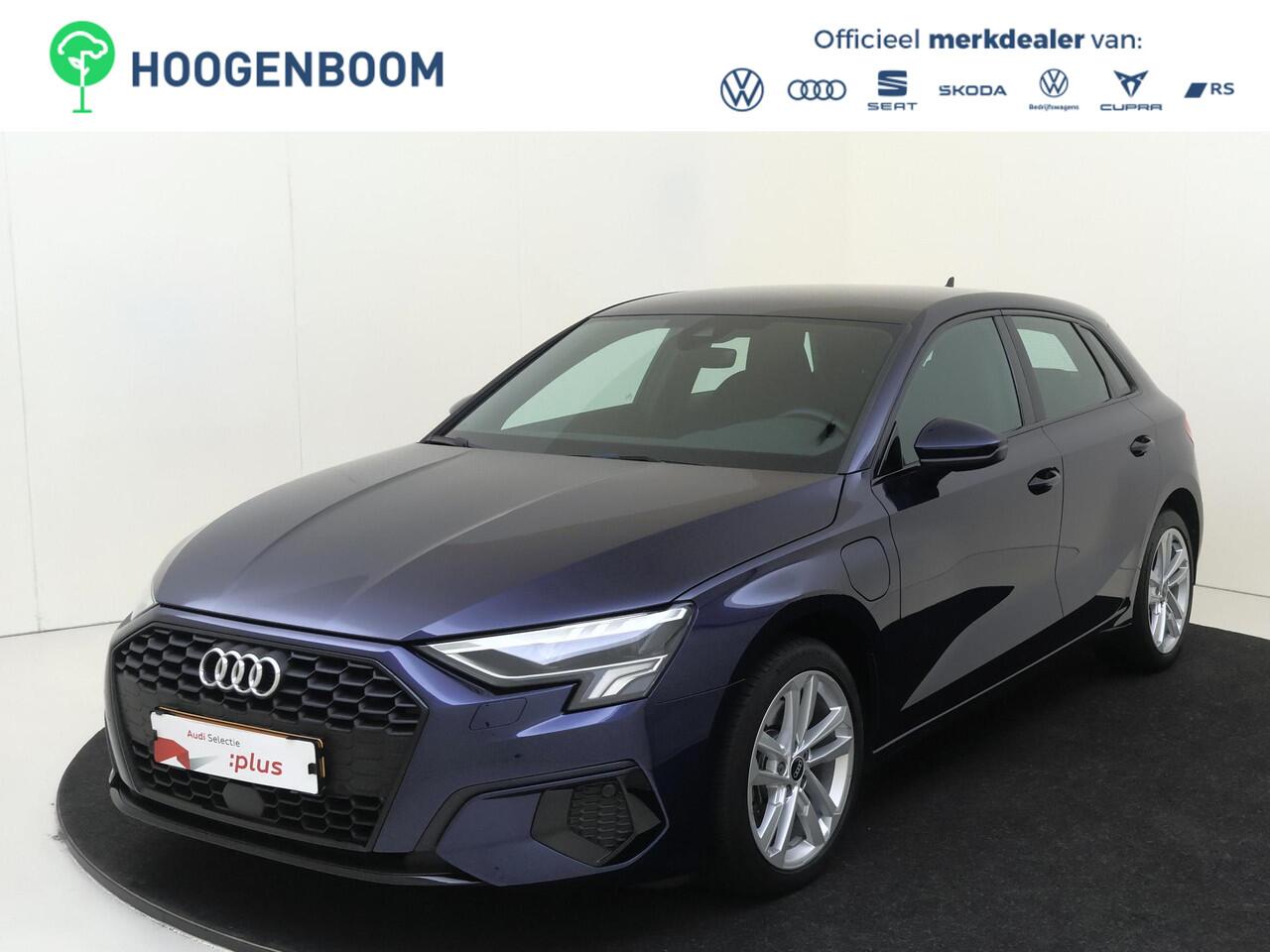 Audi A3 SPORTBACK 40 TFSI e Business edition | Parkeersensoren achter | CarPlay | Navigatie | Electronic climate control | Full LED | Digital cockpit |