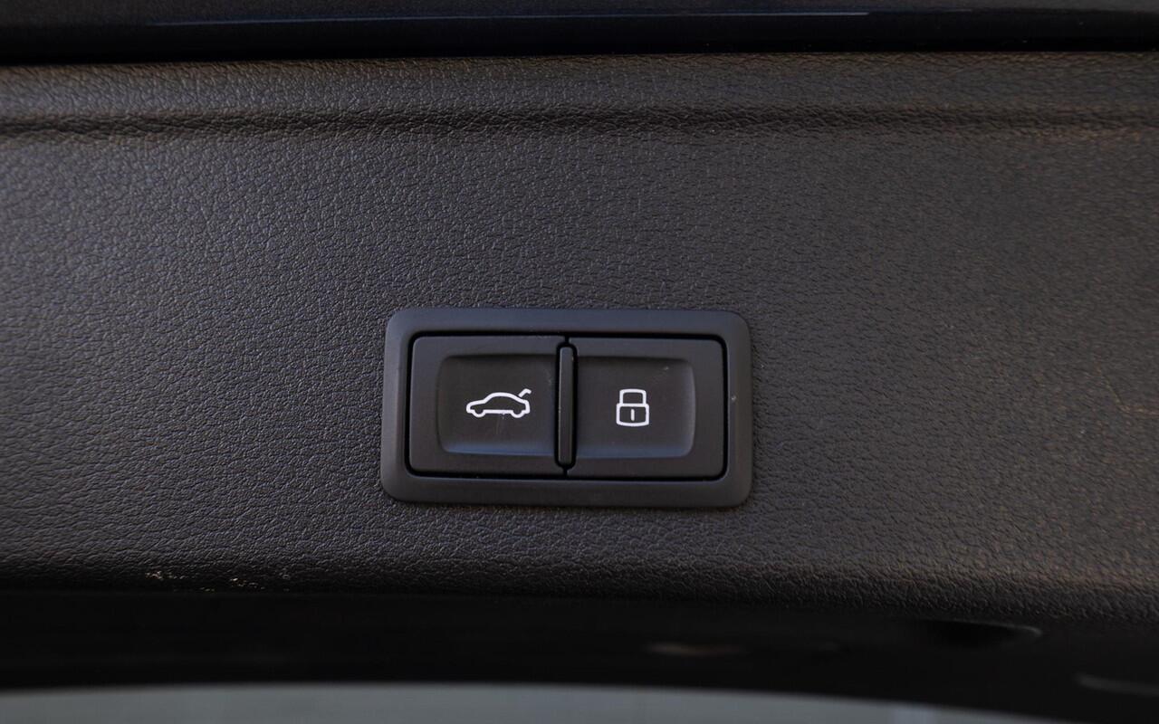 Audi A3 SPORTBACK 45 TFSI e S edition Competition Vol Leder|carpplay/android|elek achterklep|LEd