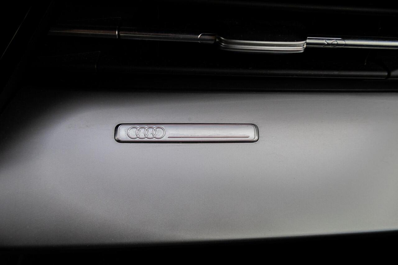 Audi A3 SPORTBACK 45 TFSI e S edition Competition Vol Leder|carpplay/android|elek achterklep|LEd