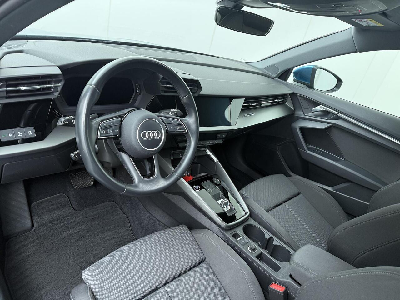 Audi A3 SPORTBACK 30 TFSI Advanced edition | 110 PK | Automaat | Navigatiesysteem | Audi virtual cockpit | 18" LM velgen |