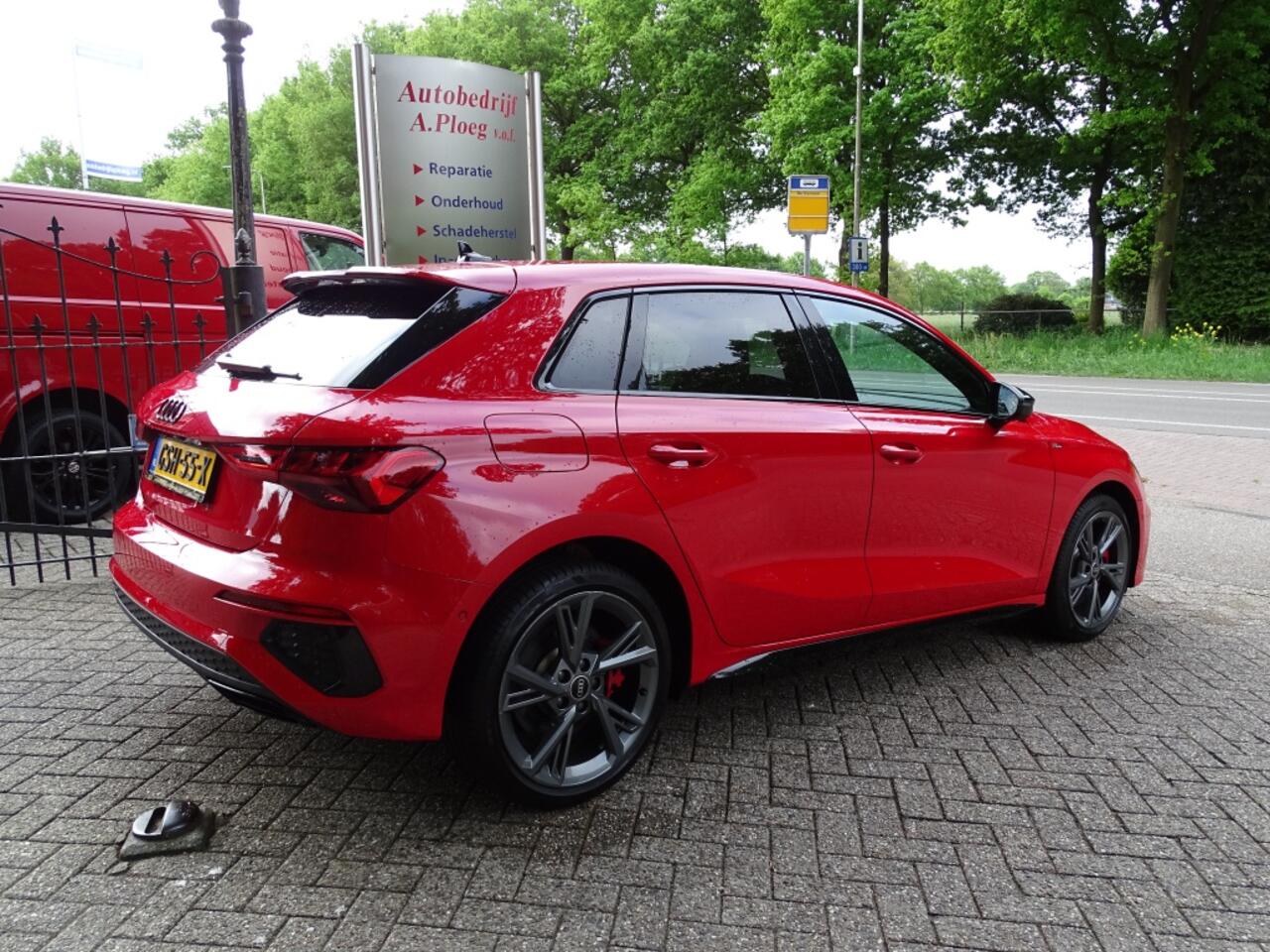 Audi A3 SPORTBACK 45 TFSI e S ed. Competition VOL OPTIES 1e eig
