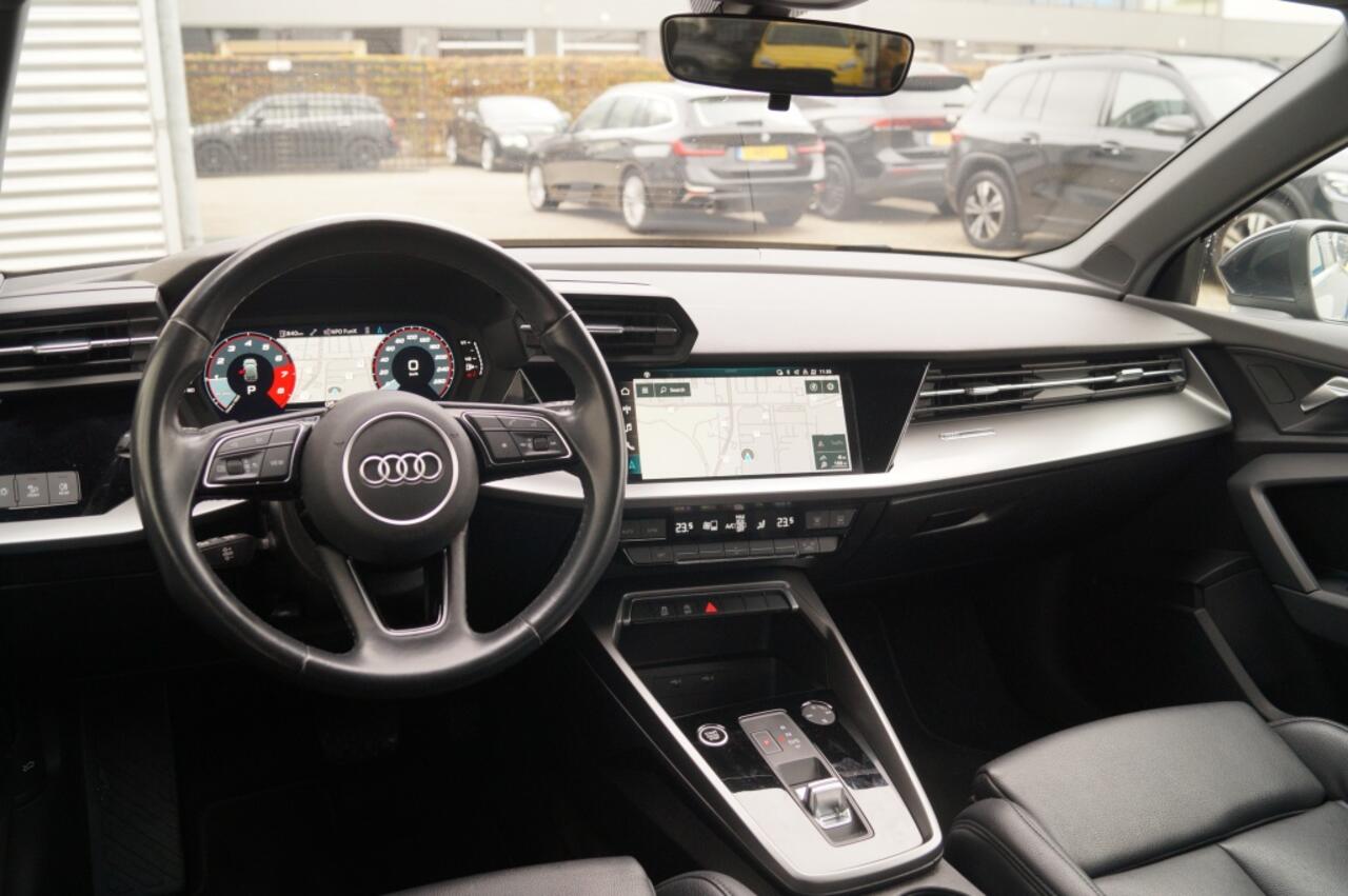 Audi A3 SPORTBACK 30 TFSI Automaat Advanced Edition -LEER-NAVI-ECC-
