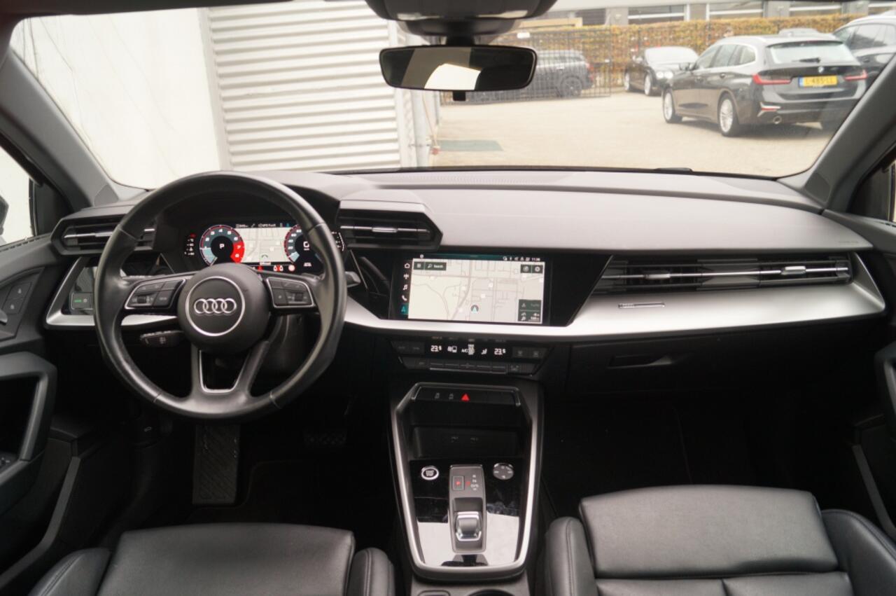 Audi A3 SPORTBACK 30 TFSI Automaat Advanced Edition -LEER-NAVI-ECC-