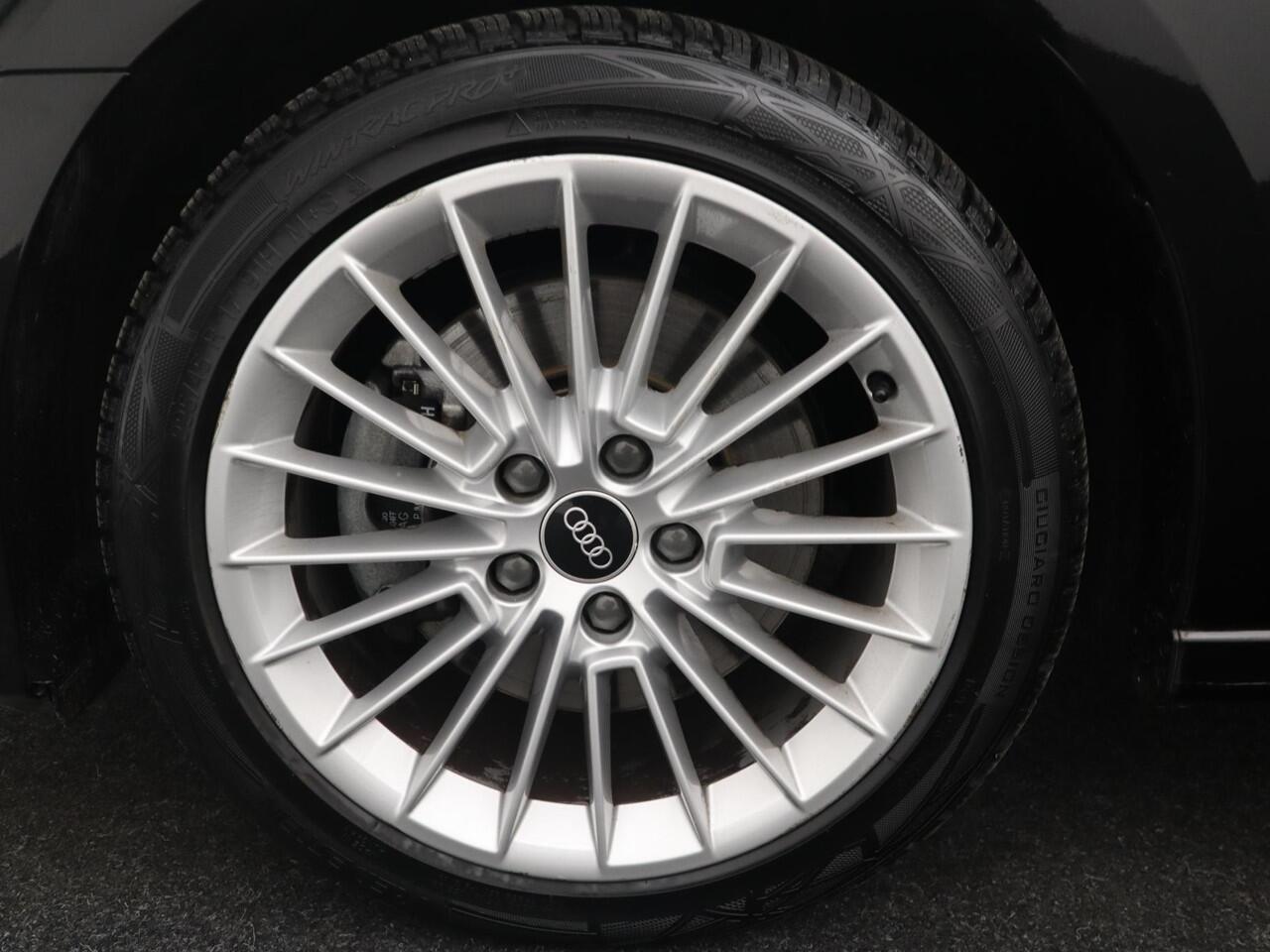 Audi A3 SPORTBACK 30 TFSI Business edition AUTOMAAT / FULL LED / NAVI / CLIMA / PDC / CARPLAY / DAB+ / CRUISE / SPORTSTOELEN / NL-AUTO