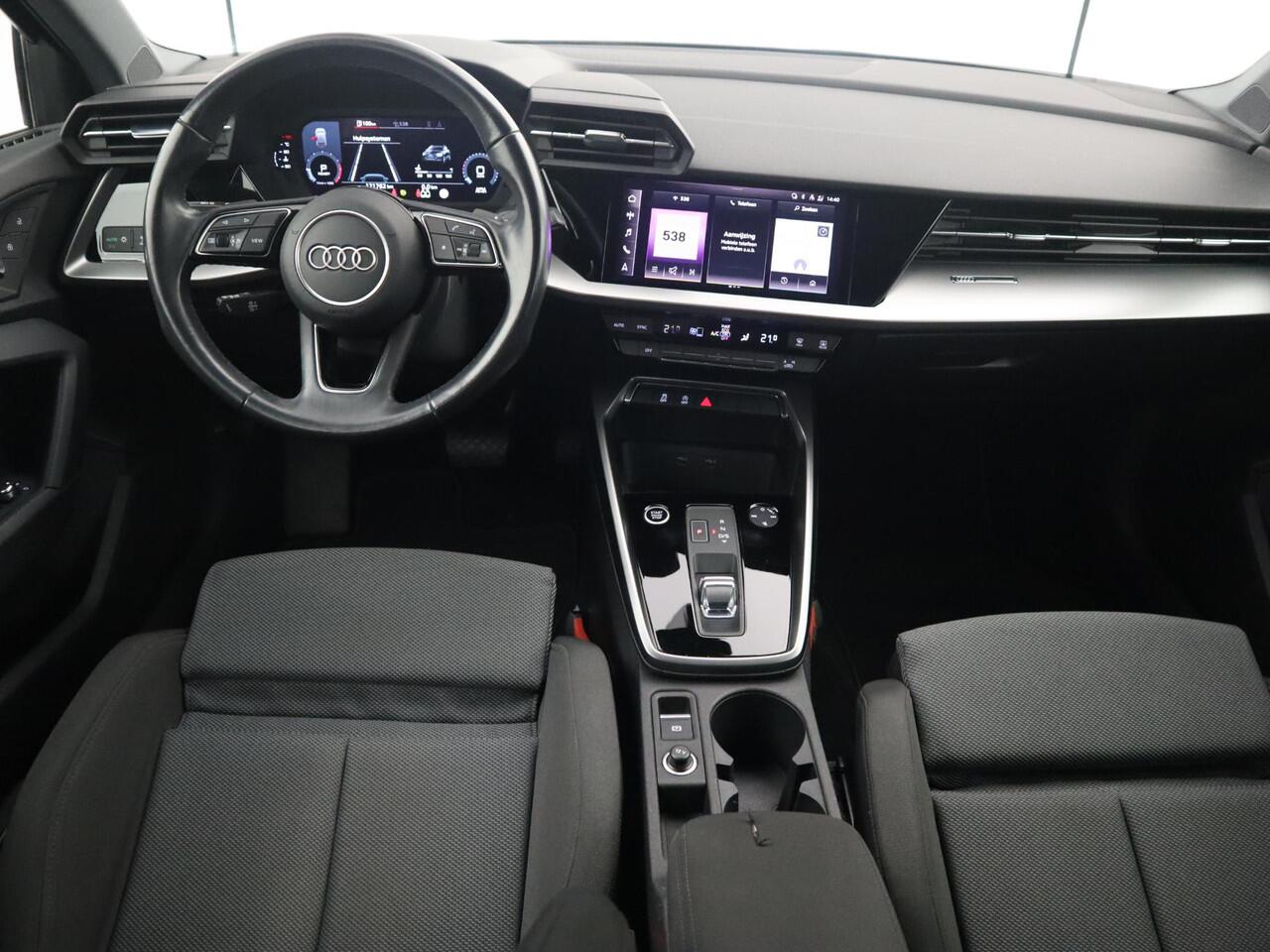 Audi A3 SPORTBACK 30 TFSI Business edition AUTOMAAT / FULL LED / NAVI / CLIMA / PDC / CARPLAY / DAB+ / CRUISE / SPORTSTOELEN / NL-AUTO
