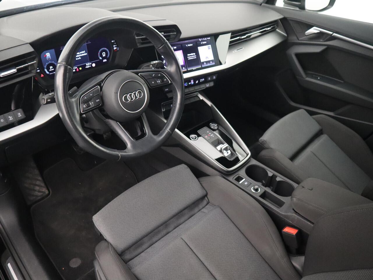 Audi A3 SPORTBACK 30 TFSI Business edition AUTOMAAT / FULL LED / NAVI / CLIMA / PDC / CARPLAY / DAB+ / CRUISE / SPORTSTOELEN / NL-AUTO