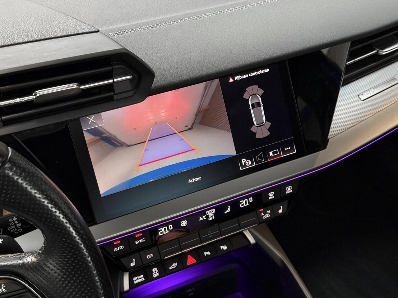 Audi A3 SPORTBACK 45 TFSI e S edition Competition 245PK - S LINE - RS STOELEN - PANORAMADAK - TURBO BLAUW - SFEER VERLICHTING