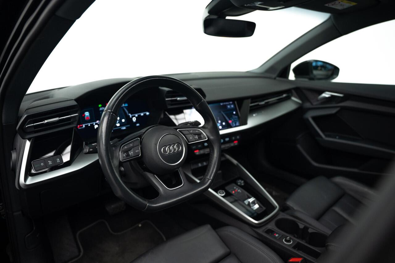 Audi A3 SPORTBACK 30 TFSI S edition |Pano|Leder|Lane Assist|Stoelverwarming|