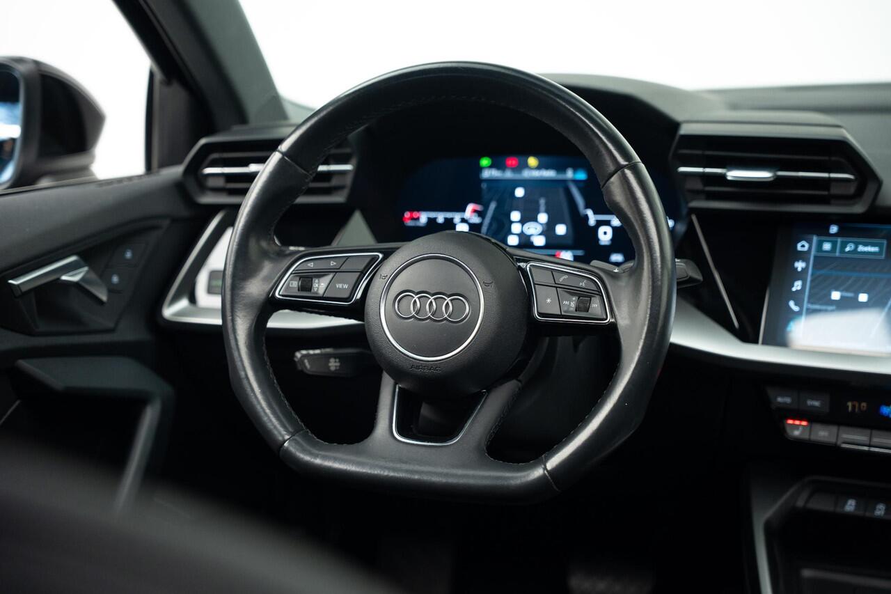 Audi A3 SPORTBACK 30 TFSI S edition |Pano|Leder|Lane Assist|Stoelverwarming|