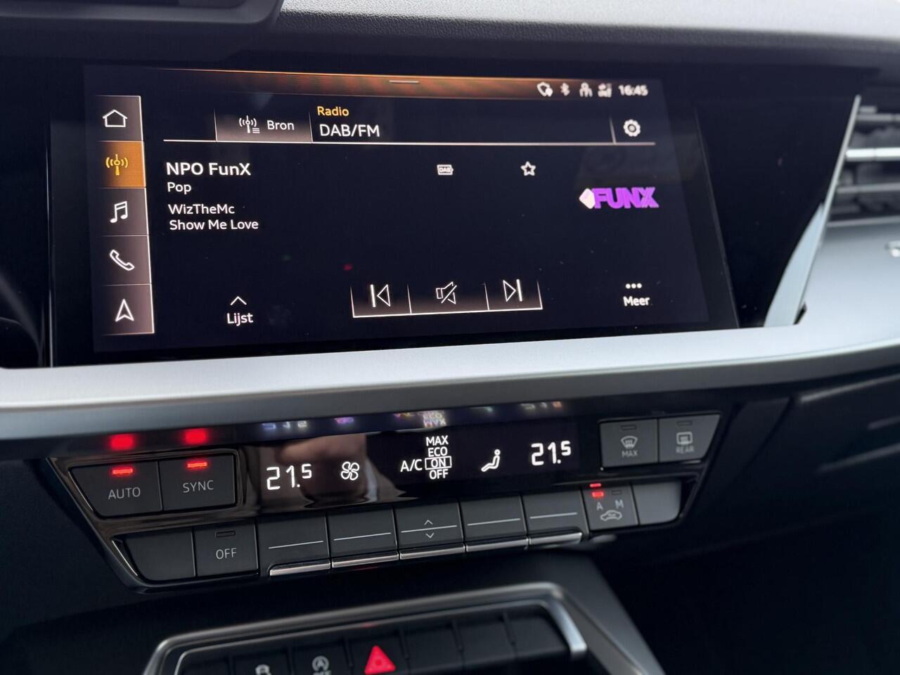 Audi A3 SPORTBACK 30 TFSI Business edition 110PK S-tronic | Sportstoelen | Adaptieve cruise | Apple carplay | Virtual cockpit |