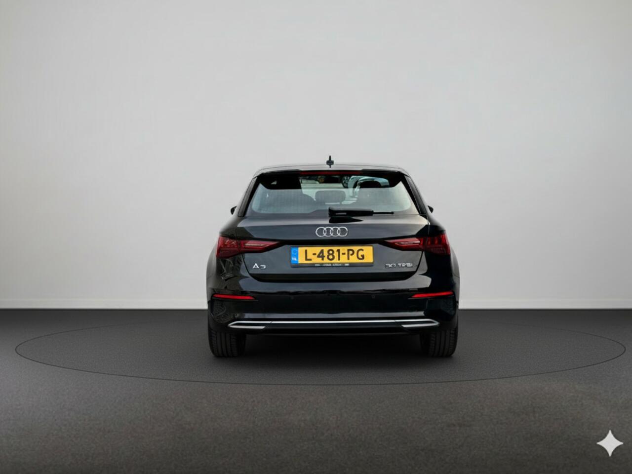 Audi A3 SPORTBACK 30 TFSI Business edition 110PK S-tronic | Sportstoelen | Adaptieve cruise | Apple carplay | Virtual cockpit |