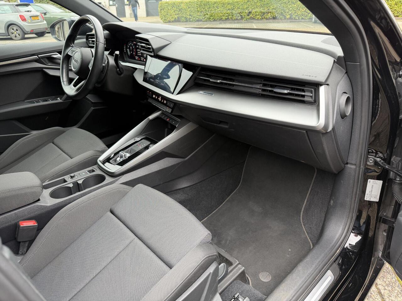 Audi A3 SPORTBACK 30 TFSI Business edition