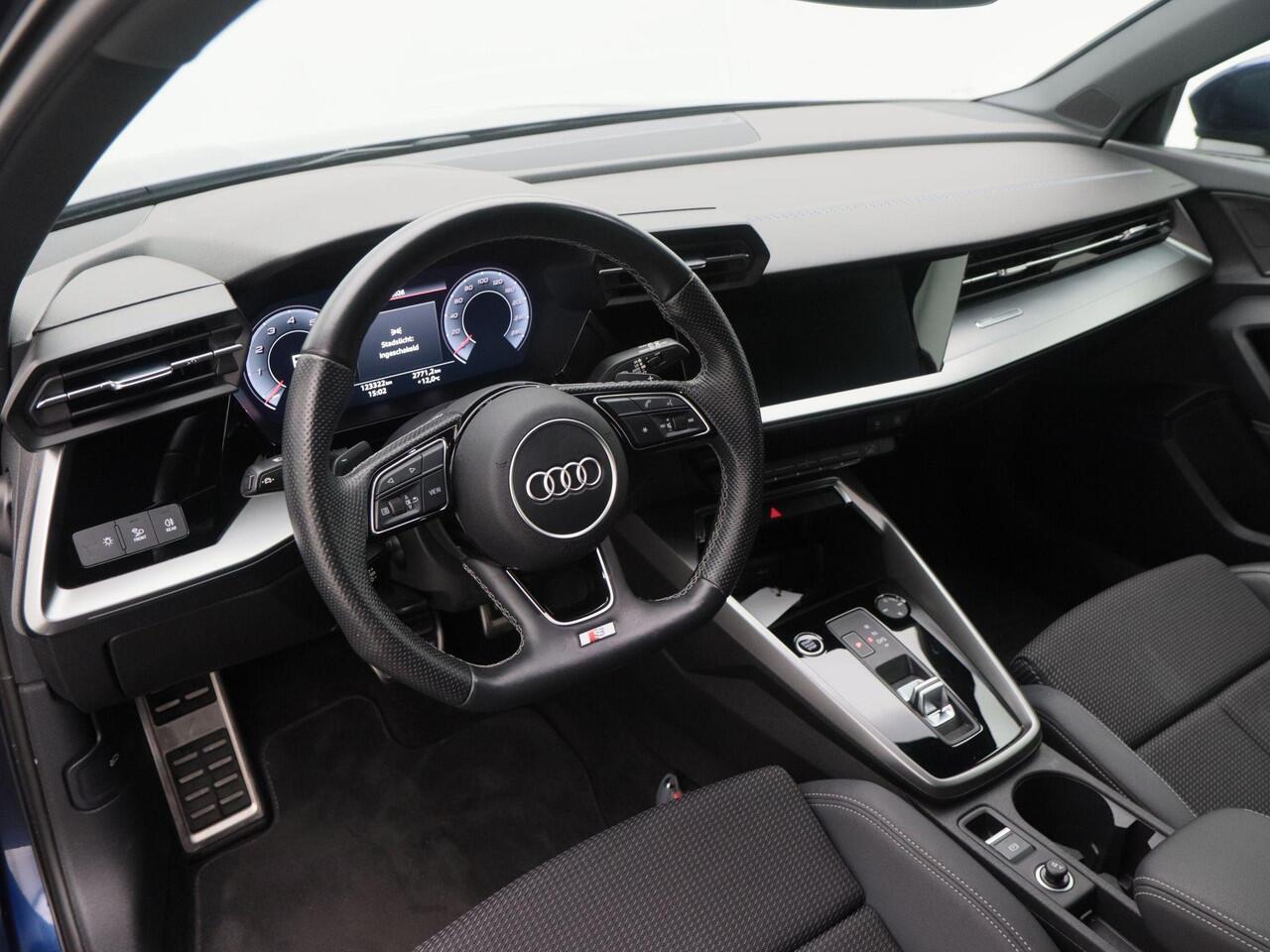 Audi A3 SPORTBACK 35 TFSi 150 Pk Automaat S-line | Climatronic | Navigatie | Full LED| CarPlay | 19 Inch | 123.309 Km !!