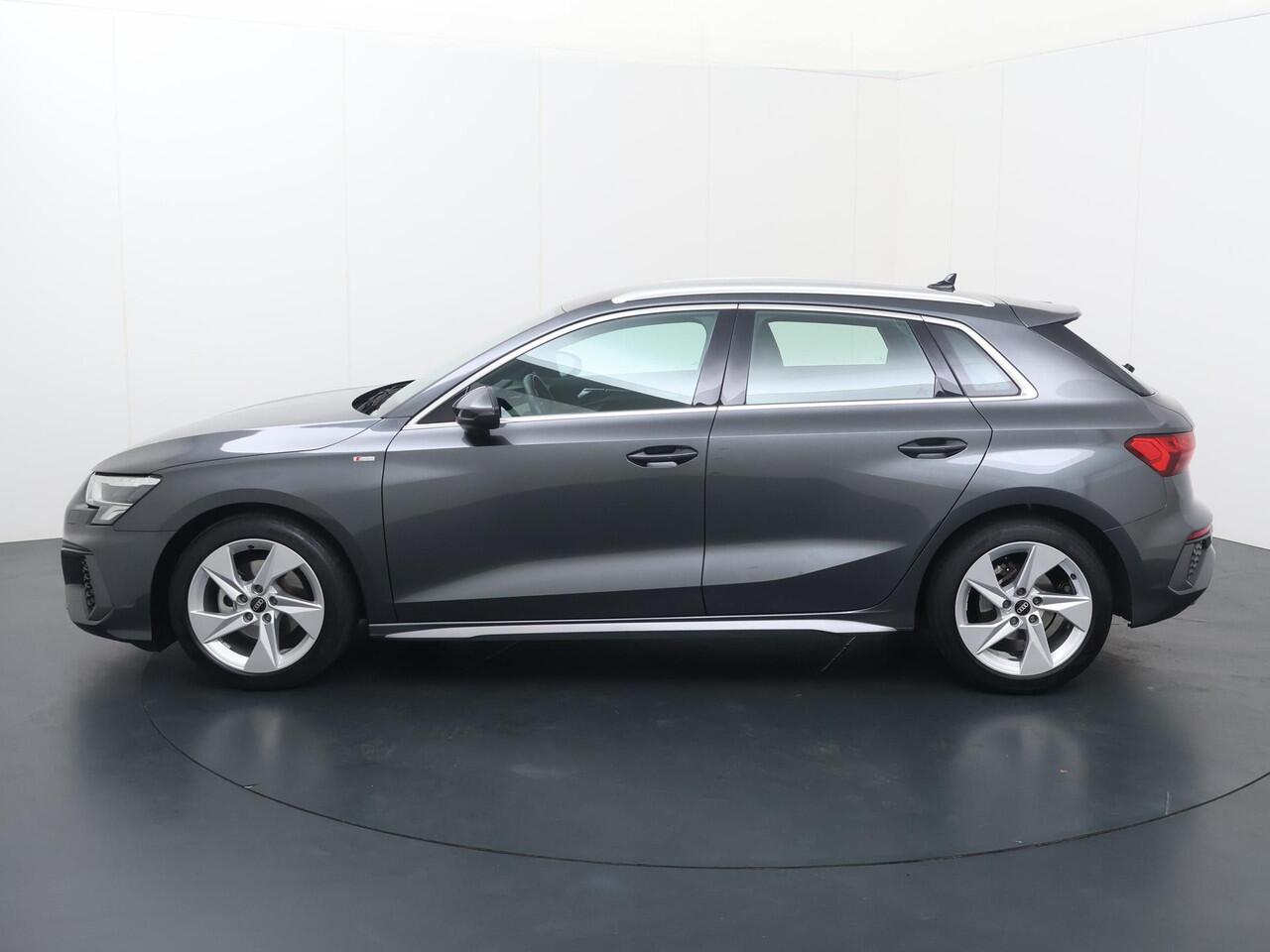 Audi A3 SPORTBACK 30 TFSI S edition | 110 PK | Automaat | LED verlichting | Climate control | Apple Carplay/Android Auto |