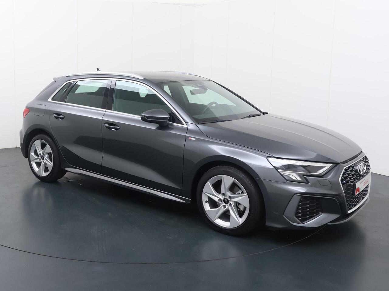 Audi A3 SPORTBACK 30 TFSI S edition | 110 PK | Automaat | LED verlichting | Climate control | Apple Carplay/Android Auto |