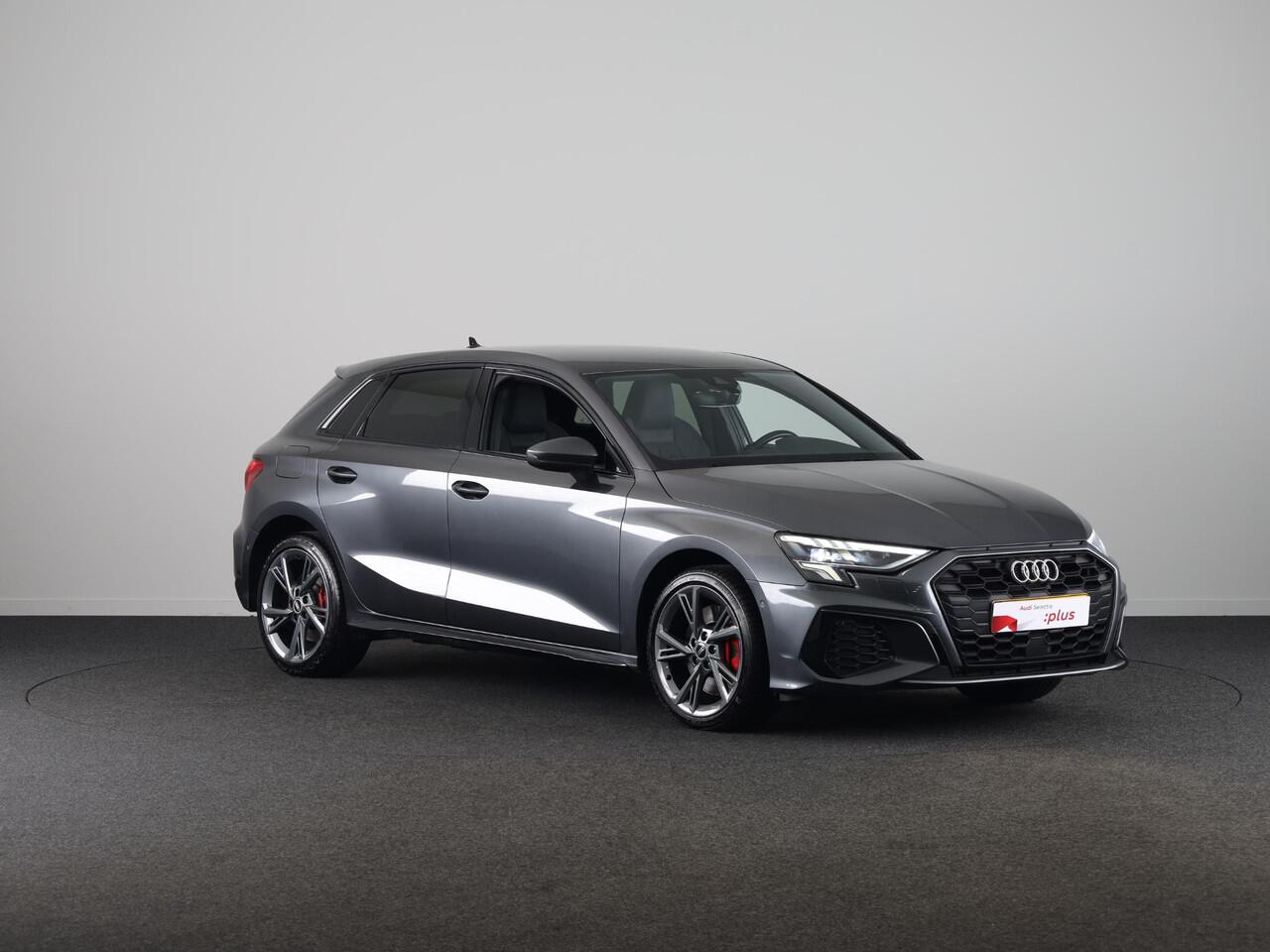 Audi A3 SPORTBACK 45 TFSI e S edition Competition 245pk | SOH 93% | Ambient Lighting | Afgevlakt stuur | Audi soundsystem | Parkeerhulp V+A
