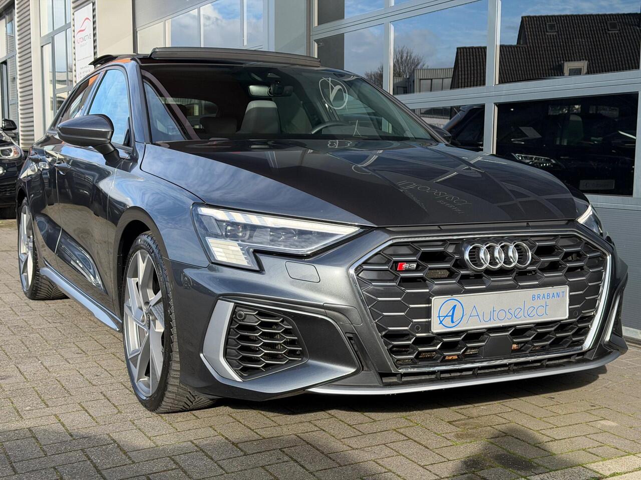 Audi A3 SPORTBACK 2.0 TFSI S3 quattro RS Stoelen Pano B&O