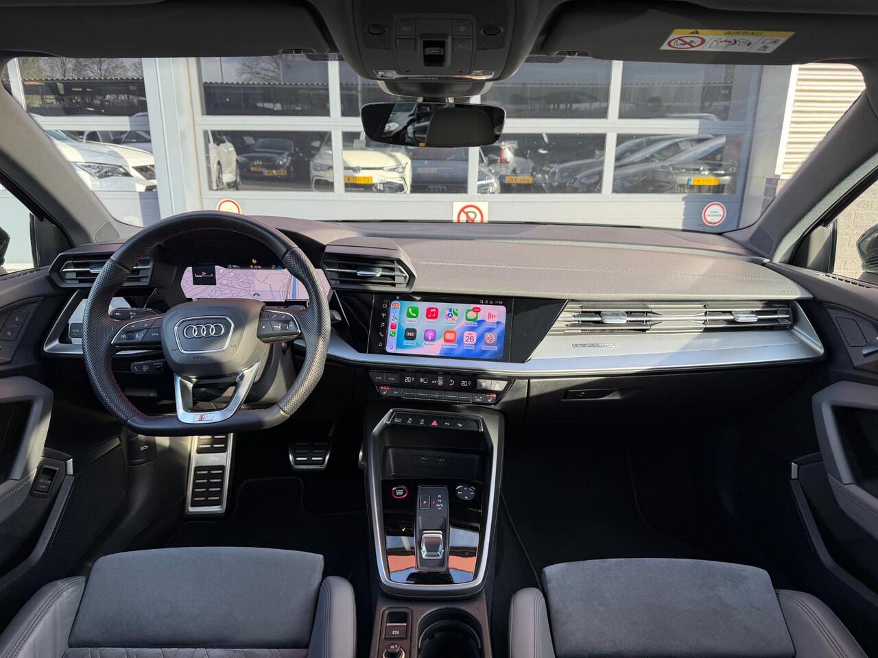 Audi A3 SPORTBACK 2.0 TFSI S3 quattro RS Stoelen Pano B&O