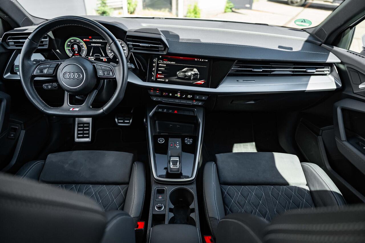 Audi A3 SPORTBACK 45 TFSI e S edition Competition |Pano |RS Zetels Alcantara |Camera