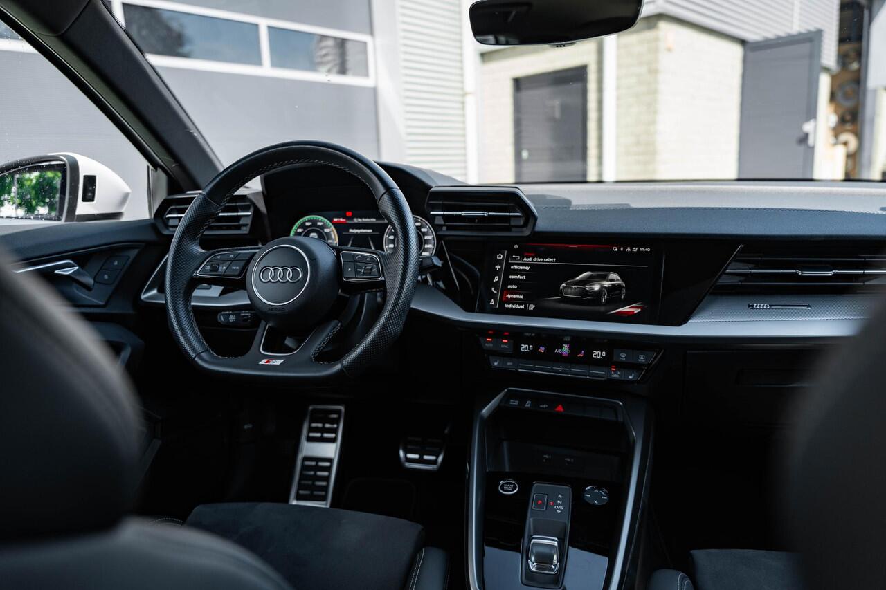 Audi A3 SPORTBACK 45 TFSI e S edition Competition |Pano |RS Zetels Alcantara |Camera