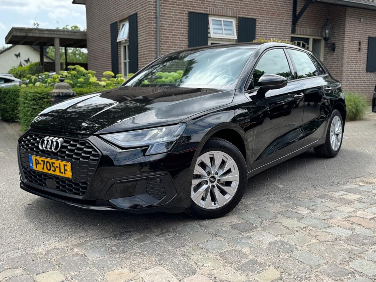 Audi A3 SPORTBACK 40 TFSI e Edition ecc,lmv,led,pdc,carplay