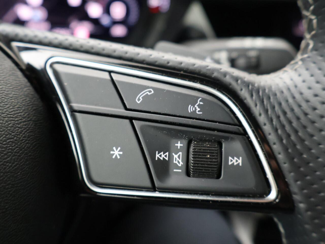 Audi A3 SPORTBACK 45 TFSI e S edition Competition | 245 PK | SoH 97% | LED verlichting | Audi soundsystem | Navigatiesysteem |