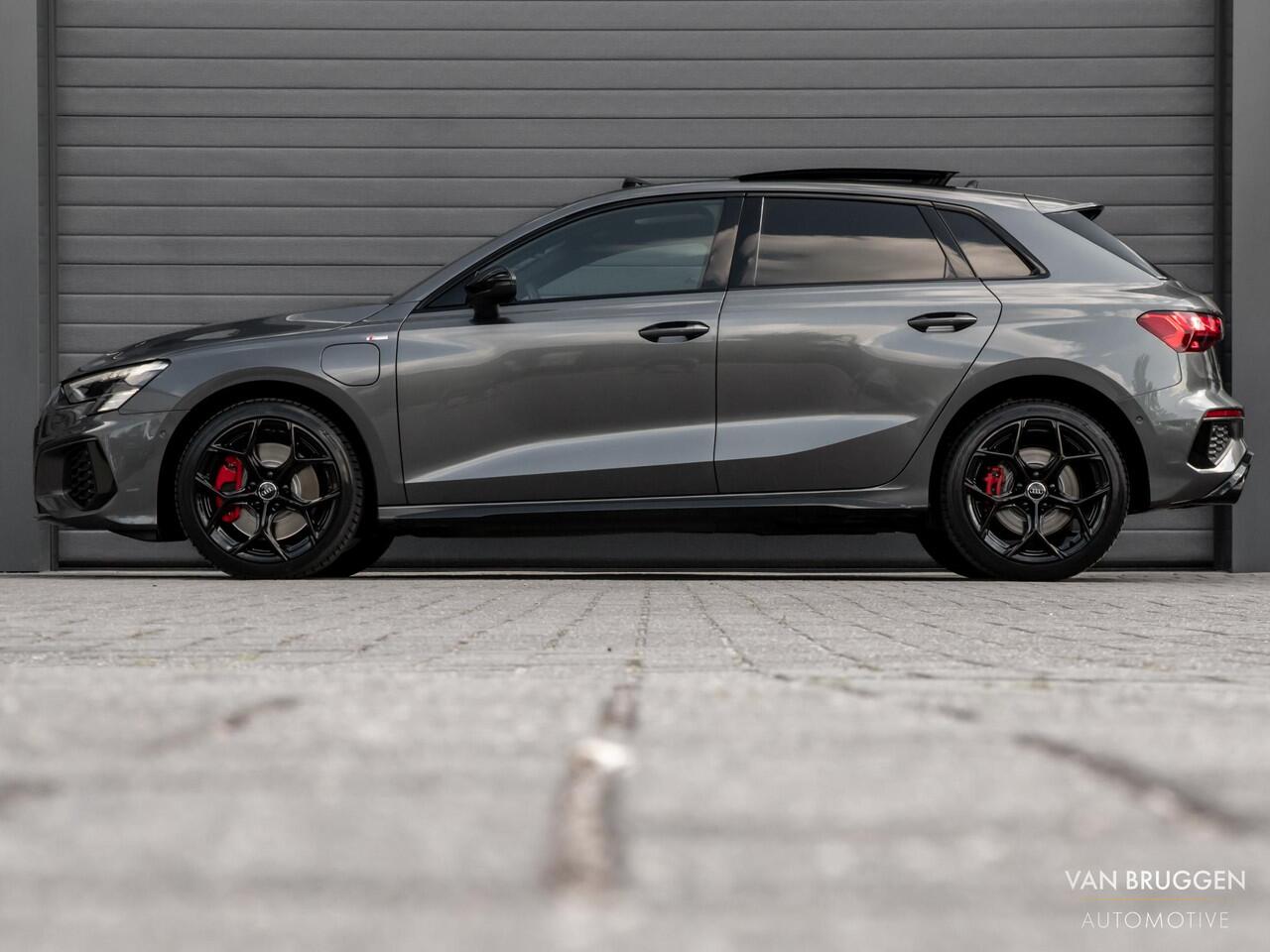 Audi A3 SPORTBACK 45 TFSI E S-Line Pano RS-Stoelen Sfeer ACC S3 Matrix