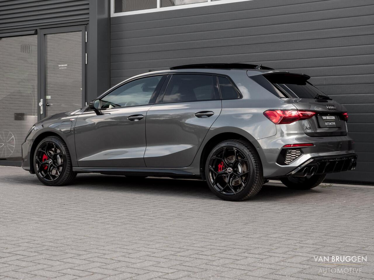 Audi A3 SPORTBACK 45 TFSI E S-Line Pano RS-Stoelen Sfeer ACC S3 Matrix