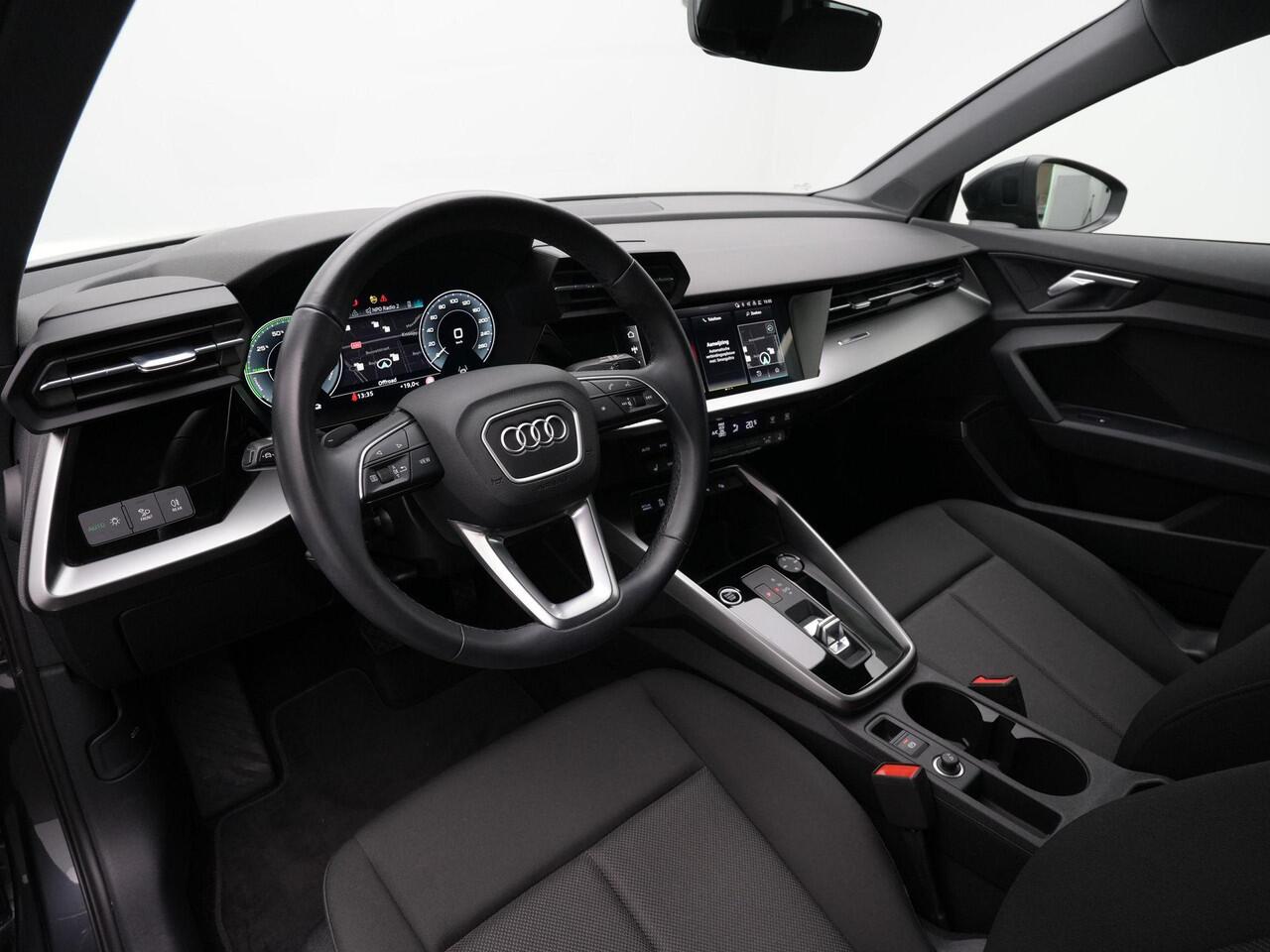 Audi A3 SPORTBACK 40 TFSI e 204 pk S-tronic Advanced edition | Panoramadak | Geheugenstoel | Bang & Olufsen | Head-up display