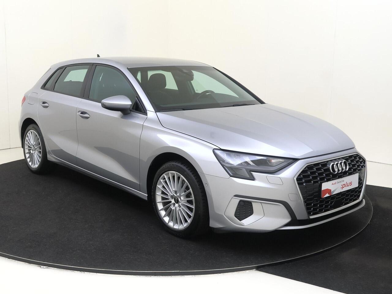 Audi A3 SPORTBACK 40 TFSI e Advanced edition | Trekhaak | Navigatie Plus | Lederen bekleding | Parkeerassistent | Virtual cockpit Plus | Adaptieve cruise control | Keyless | Stoelverwarming |