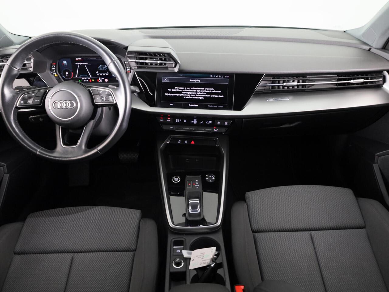 Audi A3 SPORTBACK 30 TFSI Advanced edition 110 pk S-tronic | Navigatie | Parkeersensoren achter | Cruise control | LED koplampen | Apple Carplay/Android Auto |