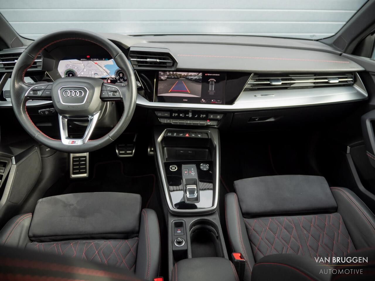 Audi A3 SPORTBACK 45 TFSI e S-Line Pano RS Massage Head-up B&O Sfeer E-Stoelen