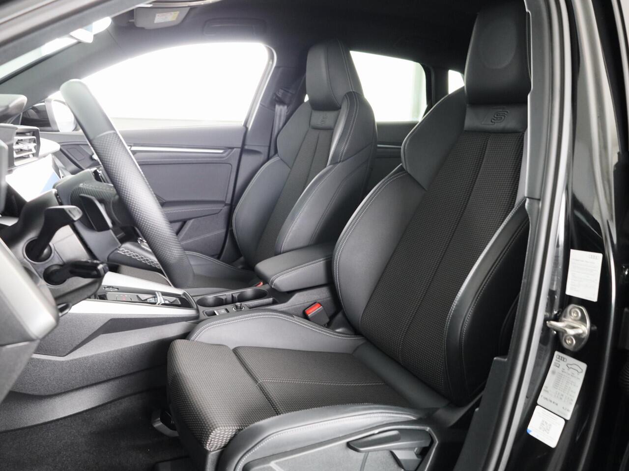 Audi A3 SPORTBACK 30 TFSI S edition 110pk S-Tronic | Navigatie | 17 inch lichtmetalen velgen | Apple Carplay/- Android auto | Full led koplampen