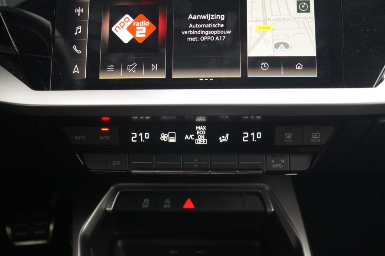 Audi A3 SPORTBACK 30 TFSI Automaat S-Line Edition -NAVI-ECC-PDC-