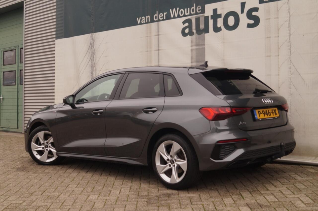 Audi A3 SPORTBACK 30 TFSI Automaat S-Line Edition -NAVI-ECC-PDC-