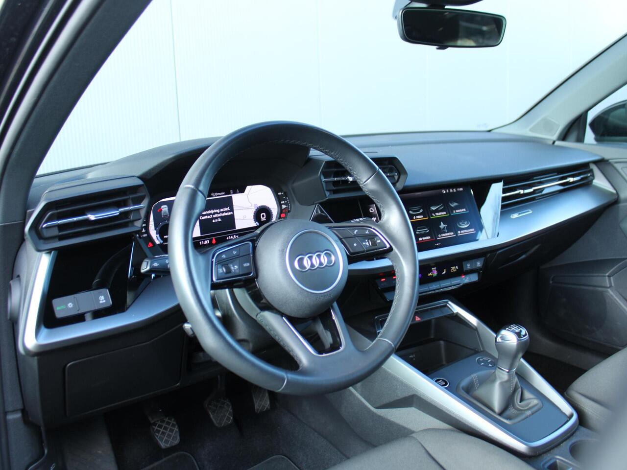Audi A3 SPORTBACK 30 TFSI Pro Line | Climate control | Lichtmetalen-Velgen | PDC | Navigatie | Cruise control
