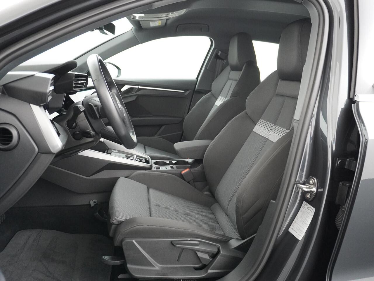 Audi A3 SPORTBACK 35 TFSI Advanced edition 1.5 TFSi | NL Auto | 150 PK !! | 17" LMV | Adaptive Cruise | Navigatie