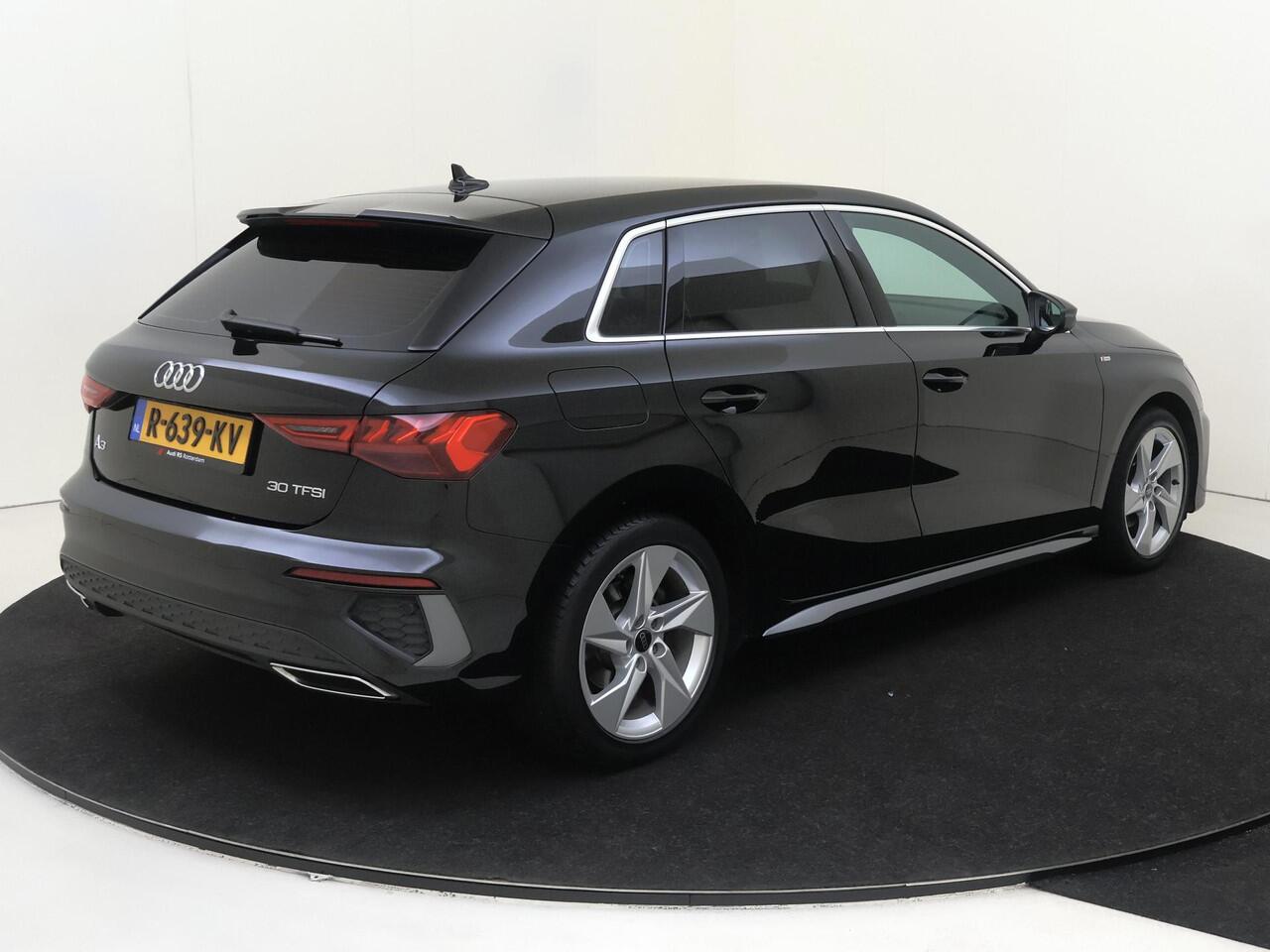 Audi A3 SPORTBACK 30 TFSI S edition | Adaptieve cruise control | Full LED verlichting | Navigatie Plus | CarPlay | S-line interieur | Virtual cockpit |